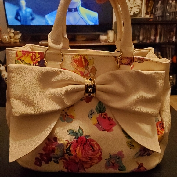 Betsy Johnson Floral Purse - Picture 1 of 2